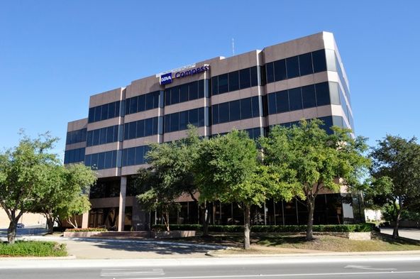 Forest Ridge: 1600 Airport Fwy, Bedford, TX 76022